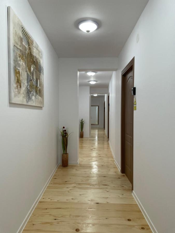Schei Central Studios In The Heart Of บราชอฟ ภายนอก รูปภาพ